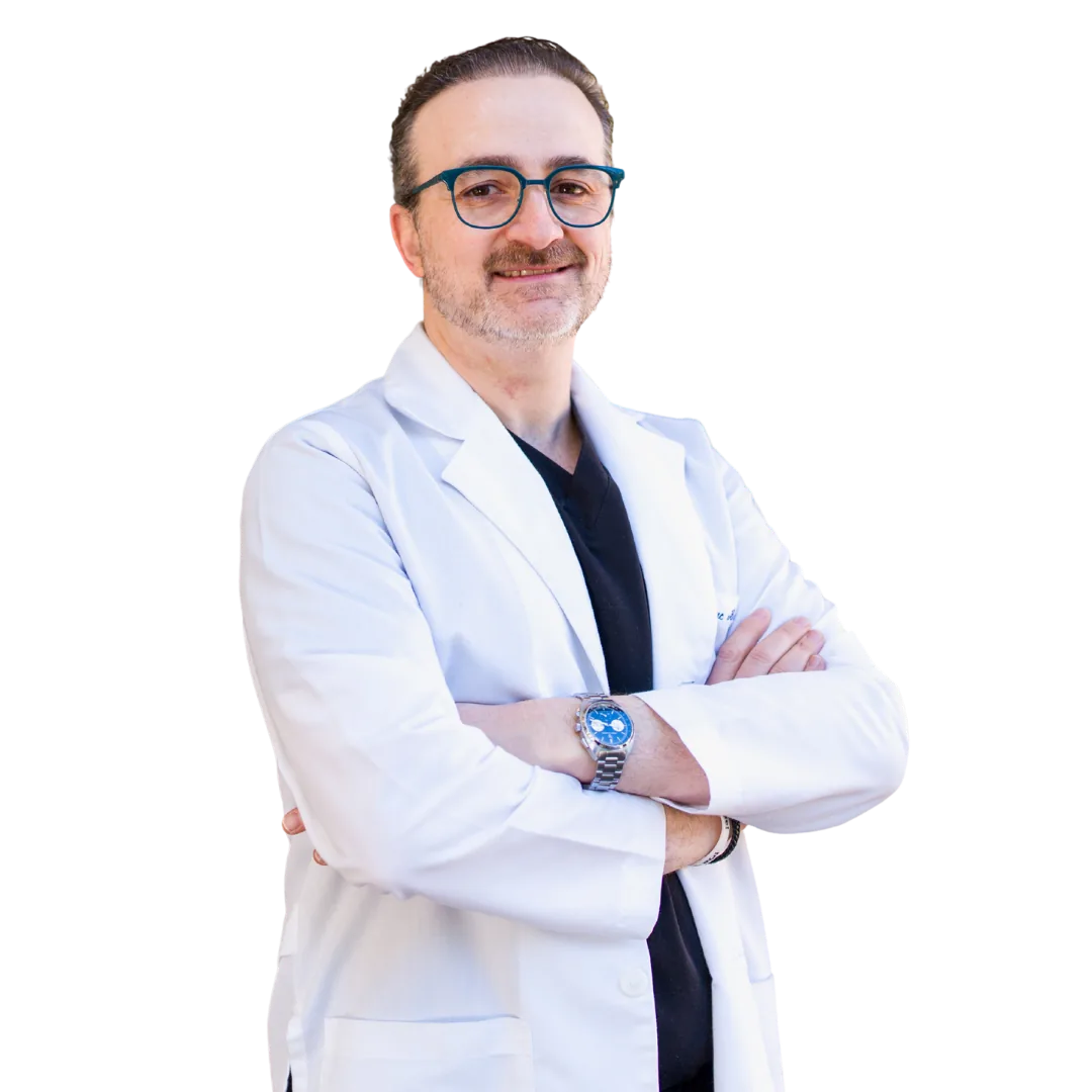 Dr. Isaac Baley, cirujano plástico certificado